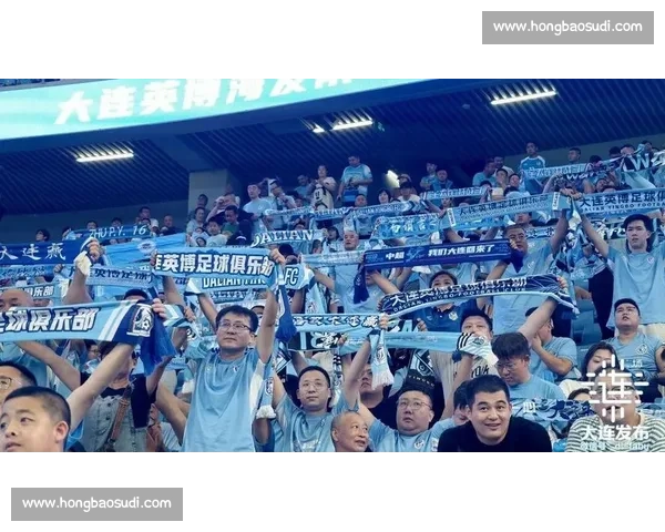 球迷的热情，是最好的“第六人”！场边助威声震天！